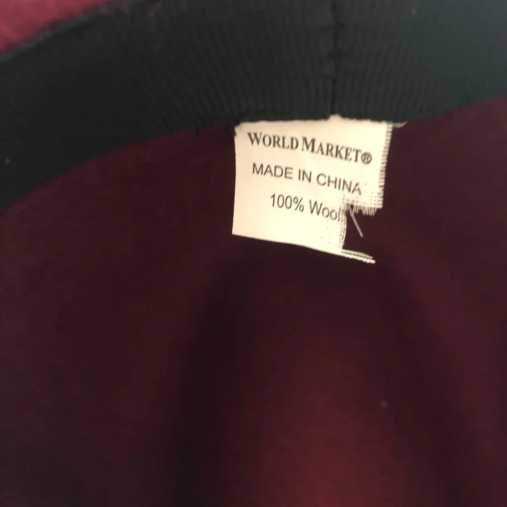 Wool hat - Picture 3 of 3